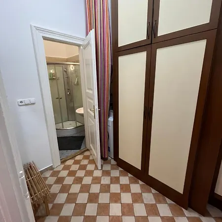 Tony Apartament